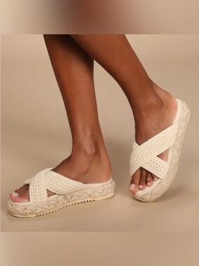 Beach by Matisse Kalani Raffia Flatform Sandals